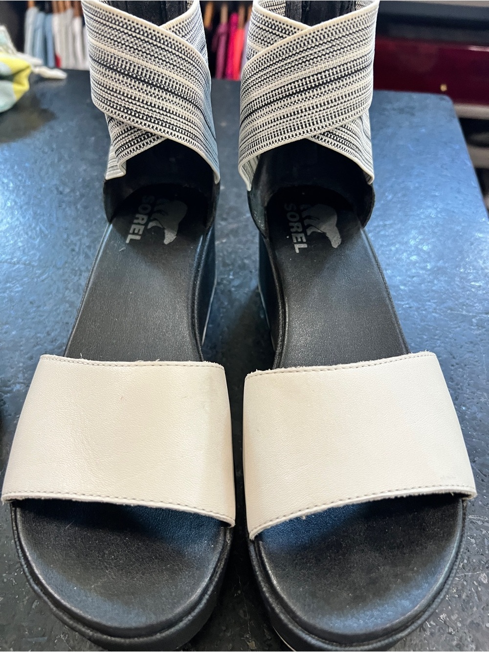 Sorel Women's Cameron Strap Sandals with Black Footbed 8.5